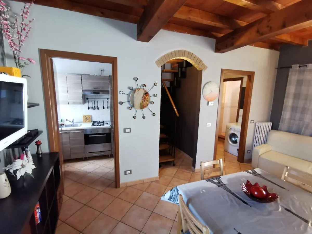 Apartment In The City Center With Self Check-In Parma 0*,
