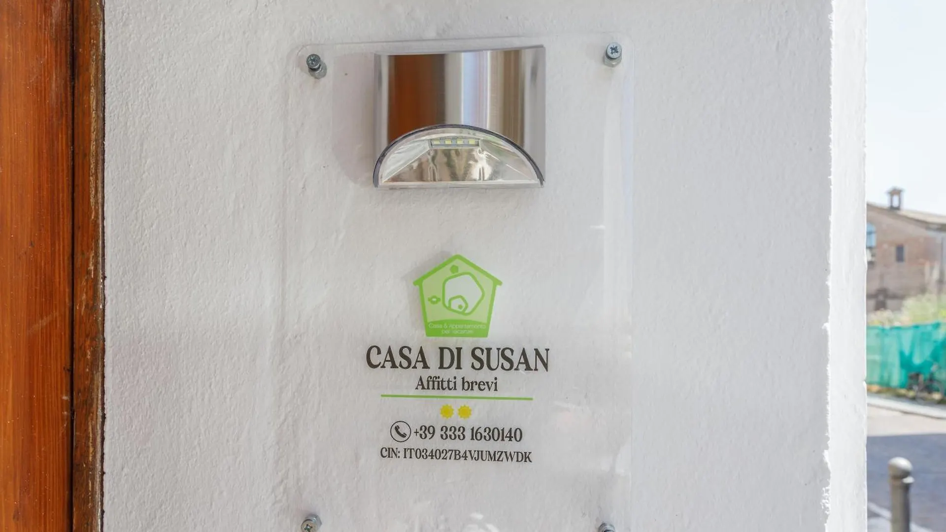 Apartment In The City Center With Self Check-In Parma Italien