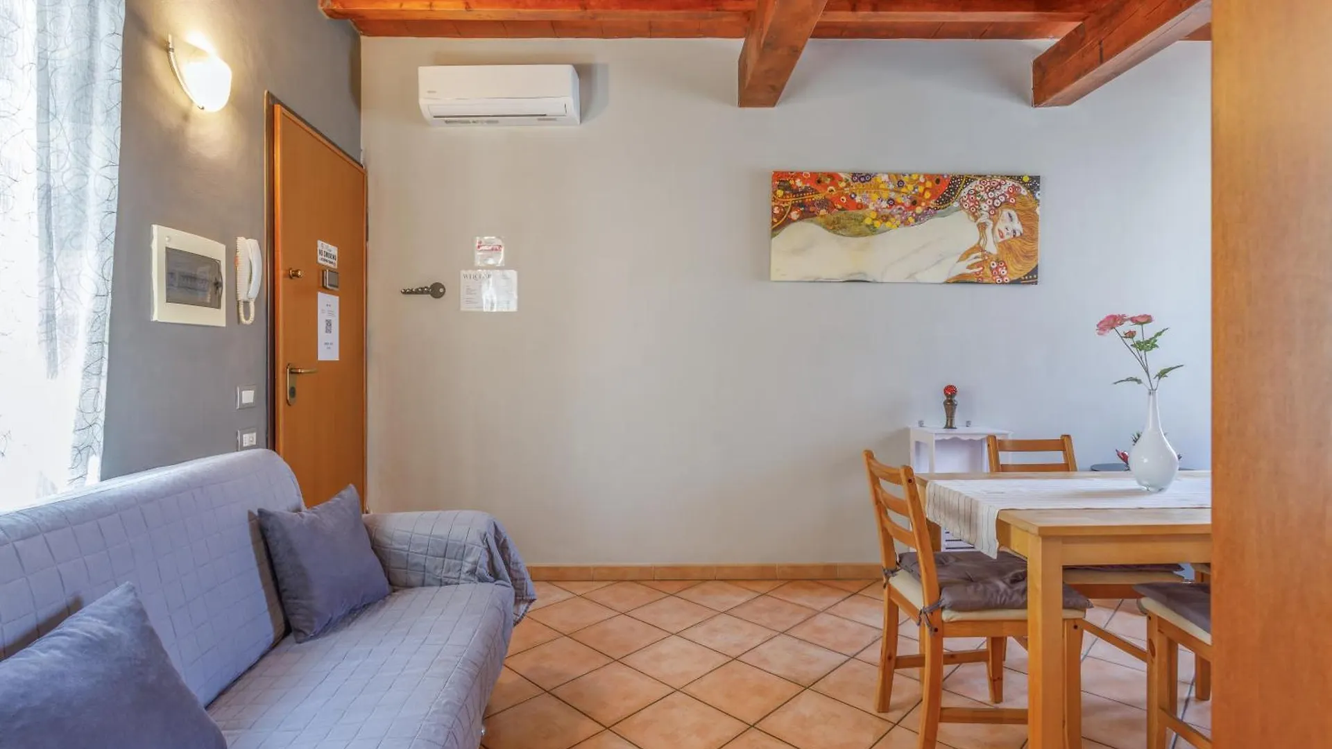 Apartment In The City Center With Self Check-In Parma